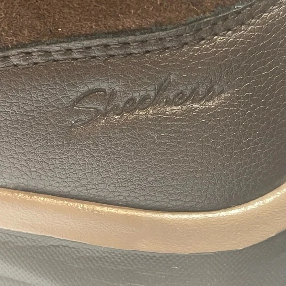 💥SALE💥SKECHERS BROWN RELAXED FIT GIRL CRUSH BROWN ANKLE BOOTIES NWOTS SZ 9 EUC - Picture 13 of 13